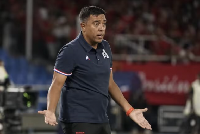 ¿Se va Farías de América?: “Si el problema soy yo, estoy abierto a todo”